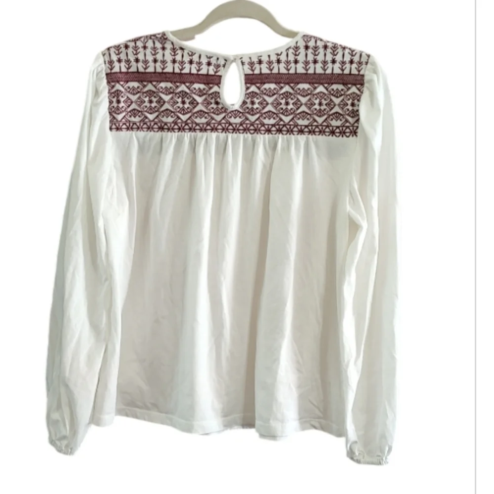 Chic White Blouse with Burgundy Embroidery Long Sleeve - Picture 2 of 5